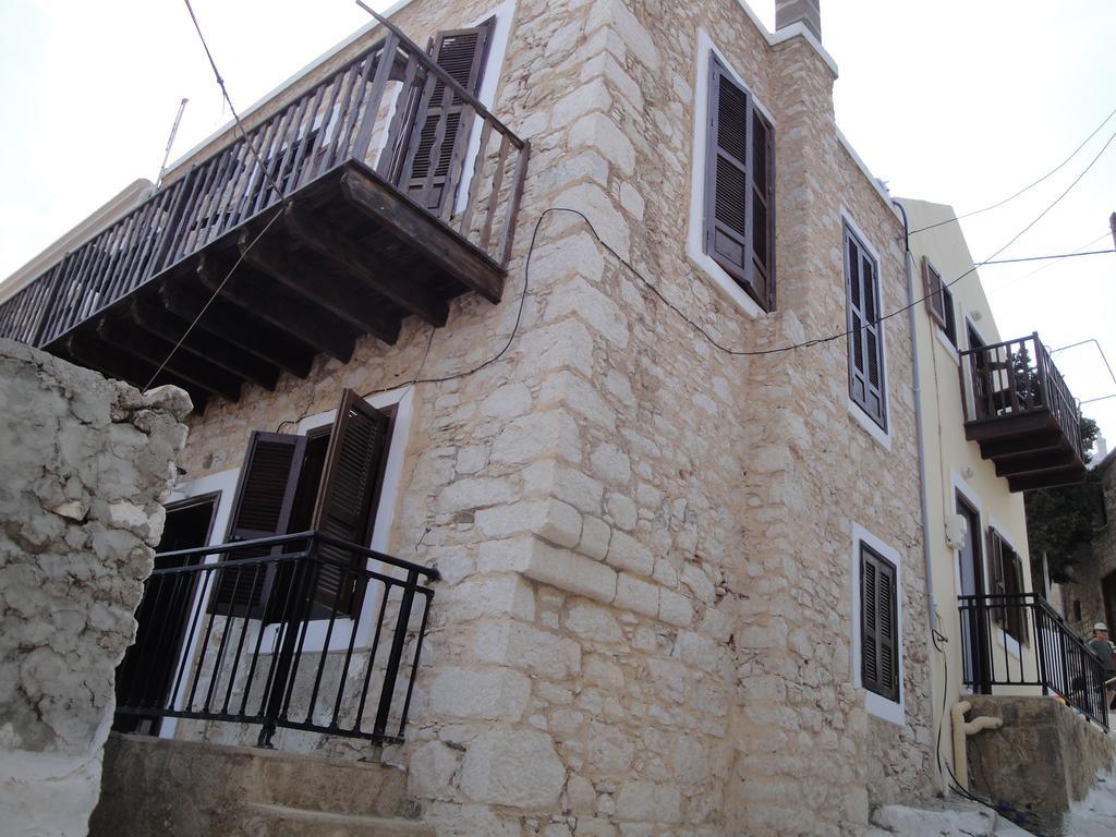 Villa Chrysodimi Chalki Town Ruang foto